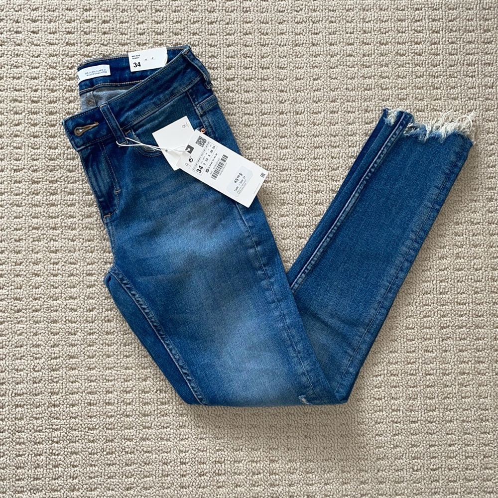 Zara Mid Rise Skinny Jeggings